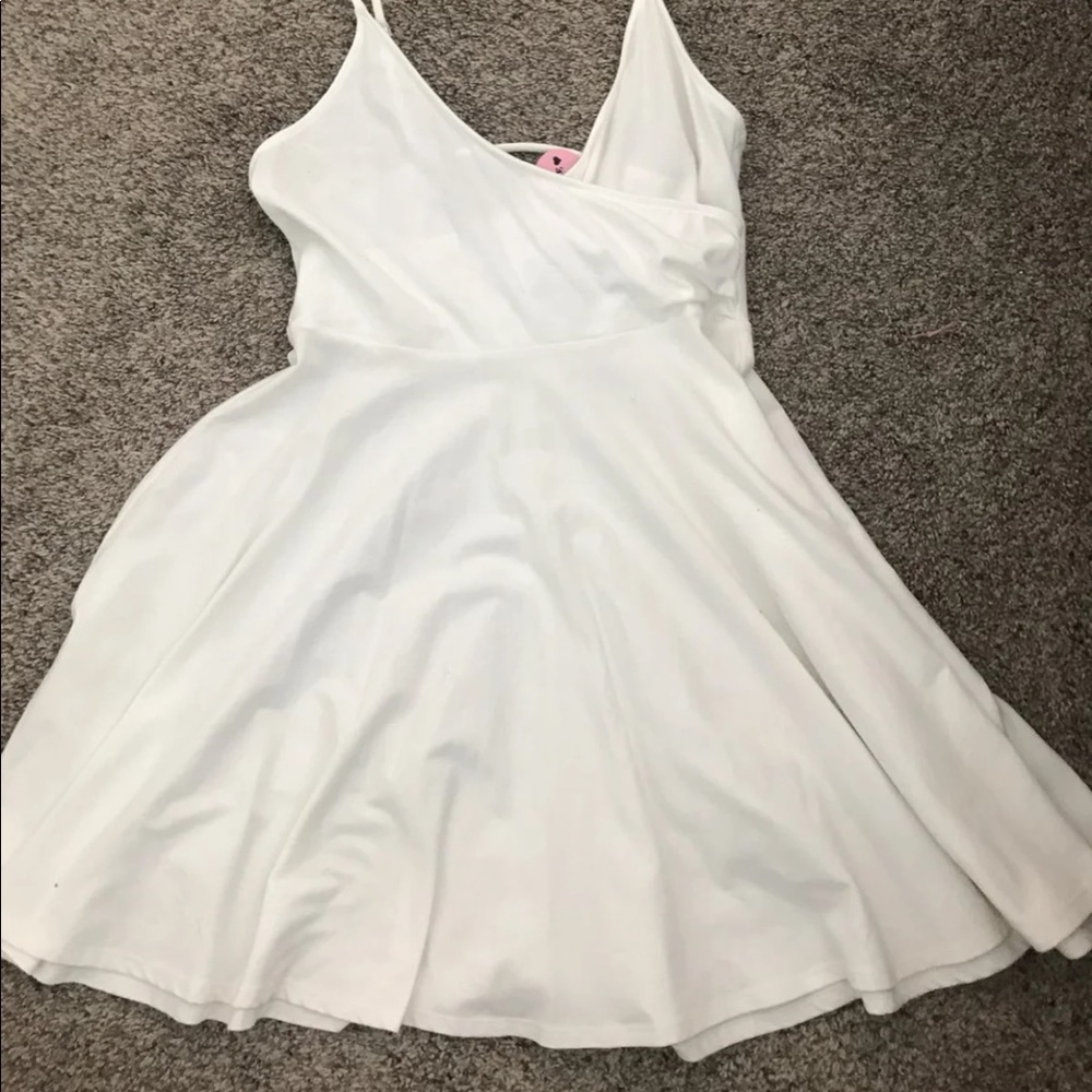 BRAND NEW FOREVER 21 DRESS